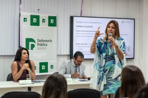 Dra. Mônica Aragão encerrou a mesa do evento